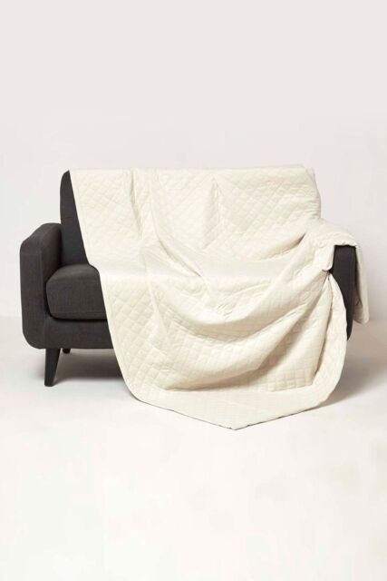 Homescapes Diamond Quilted Velvet Throw in Cream - Size: 150 cm x 200 cm - image 1