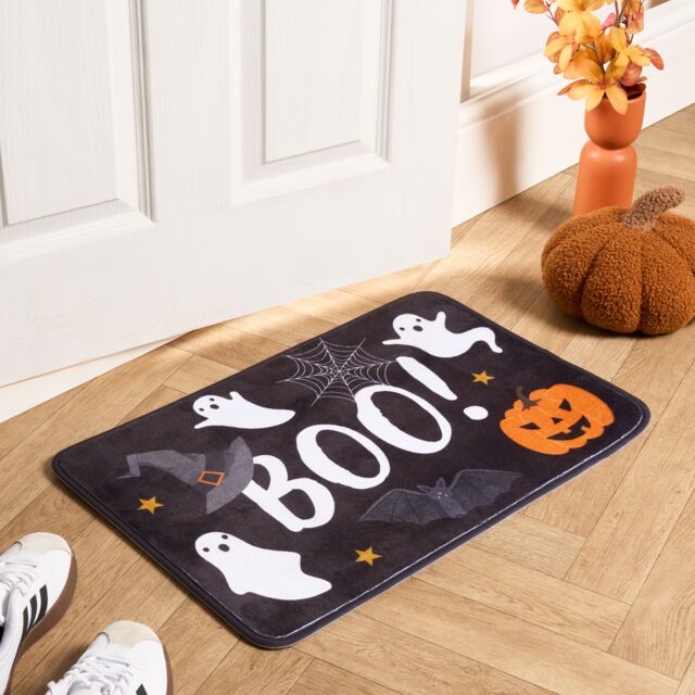 OHS Halloween Ghost Non Slip Decorative Hallway Runner Rug Mat in Black - Size: 40 x 60 cm - image 1