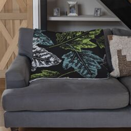Benjamin Tate Design Leaf Print On Dark Blanket in Natural - Size: 120 cm x 150 cm - thumbnail 2