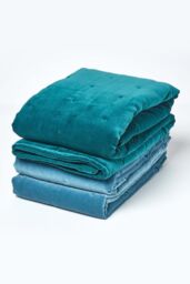 Homescapes Velvet Quilted Throw 100% Cotton, Soft & Luxurious Blanket in Blue - Size: 125 cm x 150 cm - thumbnail 5