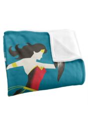 Warner Bros. Wonder Woman Icons Silky Touch Super Soft Throw Blanket 152 X 127 cm in White - thumbnail 3