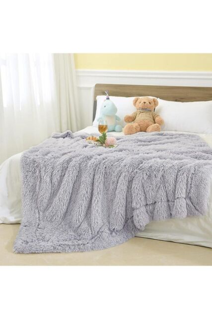 H&O Direct Grey Soft Plush Flannel Blanket, 130*160cm - Size: 130 cm x 160 cm - image 1