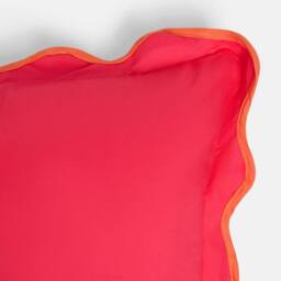OHS 2 x Scallop Edge Garden Cushion Covers Outdoor Water Resistant in Bright Pink - Size: 45 cm x 45 cm - thumbnail 5