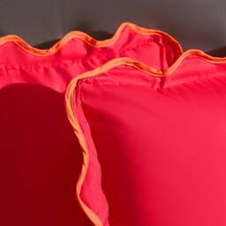 OHS 2 x Scallop Edge Garden Cushion Covers Outdoor Water Resistant in Bright Pink - Size: 45 cm x 45 cm - thumbnail 2