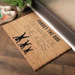 Artsy Mats Forget The Dog Beware Of The Kids Doormat in Black - Size: 40 cm x 60 cm - thumbnail 3