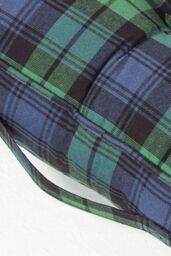 Homescapes Black Watch Tartan Cotton Armchair Booster Cushion in Green - Size: 50 cm x 50 cm - thumbnail 4