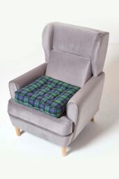 Homescapes Black Watch Tartan Cotton Armchair Booster Cushion in Green - Size: 50 cm x 50 cm - thumbnail 6