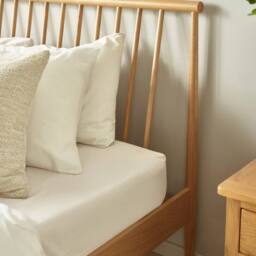 Cheshire Magnolia Oak Spindle Bed - Double (135cm) in Brown - thumbnail 6