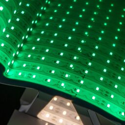 Samuel Alexander 60cm Light up Christmas Tree Infinity Decoration with Green LEDs on Metal Base - thumbnail 5