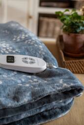 Laura Ashley VQ Heated Throw Electric Blanket in Grey - Size: 130 cm x 160 cm - thumbnail 5