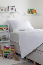 Slumberdown Little Slumbers Anti Allergy 7.5 Tog Kids Single Bedset in White - thumbnail 1