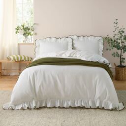 Wylder Blousey Ruffle 100% Cotton Duvet Cover Set in Olive - Size: Super King - thumbnail 1