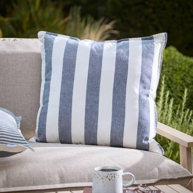Yard Hayle 100% Cotton Striped Outdoor Cushion in Navy - Size: 50 cm x 50 cm - image 1