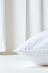 Homescapes Cotton Plain Cushion Cover in Off-White - Size: 30 cm x 30 cm - thumbnail 5