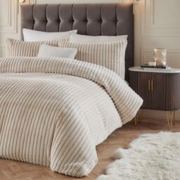 Paoletti Alpine Striped Faux Fur Duvet Cover Set in Light Beige - Size: King - thumbnail 3