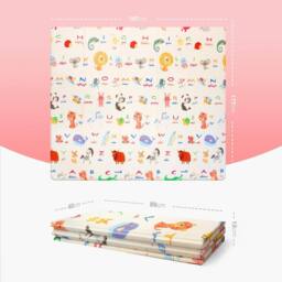 Kidoola Reversible Large Baby Play Mat, Giraffe & Road in White - Size: 200 cm x 100 cm - thumbnail 2