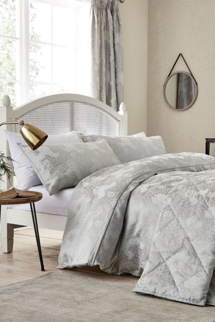 Sanderson 'Ashbee' Duvet Cover Set in Silver - Size: Double - image 1