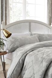 Sanderson 'Ashbee' Duvet Cover Set in Silver - Size: Double - thumbnail 2