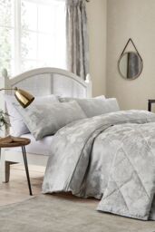 Sanderson 'Ashbee' Duvet Cover Set in Silver - Size: Double