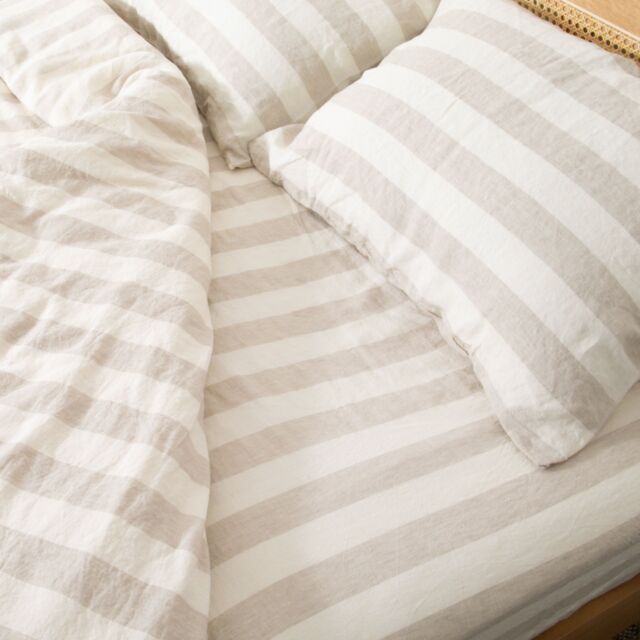 Native Natural Natural Stripes Super King 100% Linen Fitted Sheet (180x200cm) in Off-White - Size: Super King Fitted - image 1