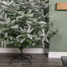 Samuel Alexander 8ft (2.4m) Snowy Green & White Everlands Liberty Spruce Christmas Tree with Metal Stand - thumbnail 6