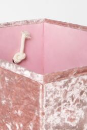 OHS Laundry Bag Crushed Velvet Foldable Compact Clothing Storage Basket in Light Pink - thumbnail 4