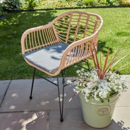 Home Source Bistro Set Natural Wicker Frame Black Steel Leg Glass Tabletop Outdoor - thumbnail 7