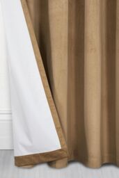 Homescapes Thermal 100% Blackout Velvet Curtains in Beige - Size: 167 cm width x 137 cm drop - thumbnail 3