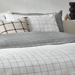Yard Howarth Check Reversible Duvet Cover Set - Size: King - thumbnail 3