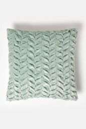 Homescapes Grace Pleated Velvet Cushion in Green - Size: 45 cm x 45 cm