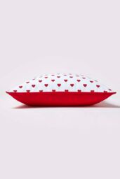 Homescapes Cotton Hearts Cushion Cover in Red - Size: 60 cm x 60 cm - thumbnail 3