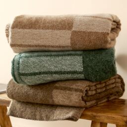 Yard Harlech Woven Reversible Throw in Tan - Size: 130 cm x 180 cm - thumbnail 7