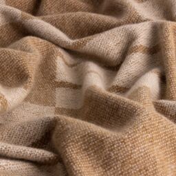 Yard Harlech Woven Reversible Throw in Tan - Size: 130 cm x 180 cm - thumbnail 6