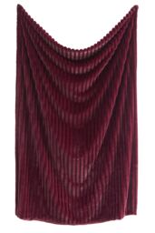 Appletree 'Morritz' Faux Fur Throw in Burgundy - Size: 130 cm x 180 cm - thumbnail 2