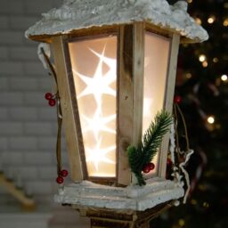 Shatchi 85cm Wooden Lamppost Warm White Rotating Star LEDs Snow Covered Lantern Indoor Christmas Decorations, Wood, Brown in Gold - thumbnail 4