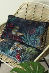 Evans Lichfield Zinara Leopard Contrast Print Piped Cushion - Size: 30 cm x 50 cm - thumbnail 5