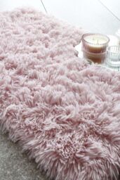 Catherine Lansfield 'Cuddly' Deep Pile Faux Fur Bath Mat in Pink - thumbnail 1