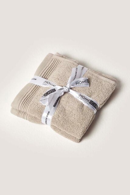 Homescapes Combed Egyptian Cotton Set of 2 Face Cloths 700 GSM in Taupe - image 1