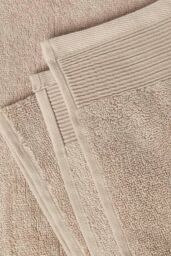 Homescapes Combed Egyptian Cotton Set of 2 Face Cloths 700 GSM in Taupe - thumbnail 4