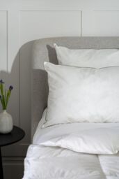 Soak&Sleep Soft As Down Microfibre Standard Pillow Pair - Soft/Medium in White - thumbnail 3