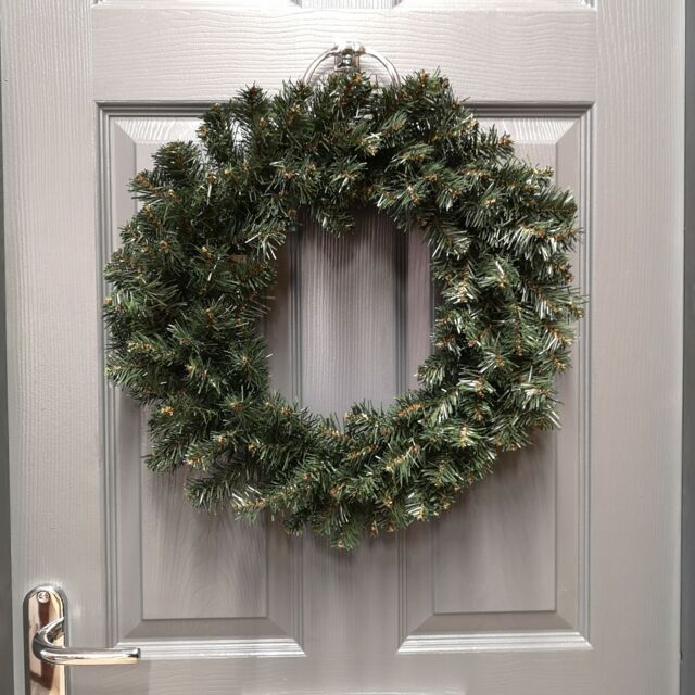 Samuel Alexander 47cm Plain Green Woodcote Spruce Hanging Christmas Wreath - image 1