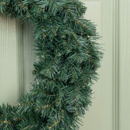 Samuel Alexander 47cm Plain Green Woodcote Spruce Hanging Christmas Wreath - thumbnail 5