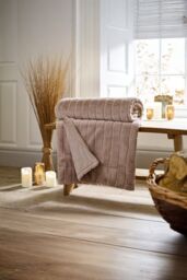 Deyongs Hockley Supersoft Plush Large Quilted Throw - 150x200cm Warm Soft Blanket in Fawn - Size: 150 cm × 200 cm - thumbnail 1