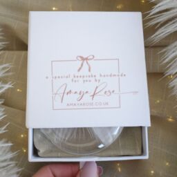 Amaya Rose Ltd In Memory of Mum & Dad Feather Round Bauble Gift Boxed. Memorial Décor in Clear - thumbnail 3