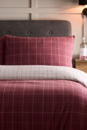 Dreams & Drapes 'Wynn' Check Print Brushed Cotton Duvet Cover Set in Burgundy - Size: King - thumbnail 2
