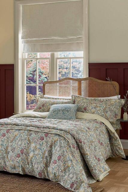 Morris & Co 'Golden Lily' Cotton Duvet Cover Set - Size: Single - image 1
