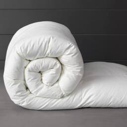 Voltico Easy Care Corovin Duvet Quilt Double 4.5 Tog in White - thumbnail 4