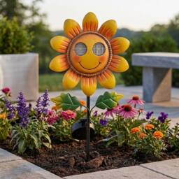 Garden Greatness Smilin' Sunflower Solar Garden Stake Light - thumbnail 2