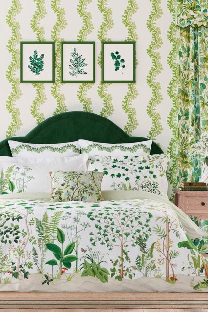 Sanderson 'Sycamore & Oak' Cotton Sateen Duvet Cover Set in Green - Size: Super King - image 1