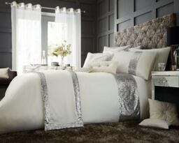 Smart Living Premium Polycotton Glamorous Duvet Cover With Pillowcases in Cream - Size: King - thumbnail 1
